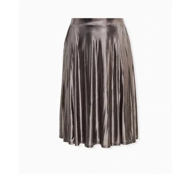 Torrid Silver Gray Liquid Flowing Metallic Flare Skirt - Picture 2 of 6